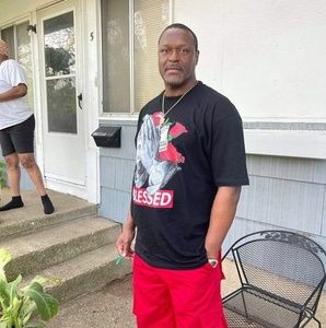 Meet your Posher, Dennis